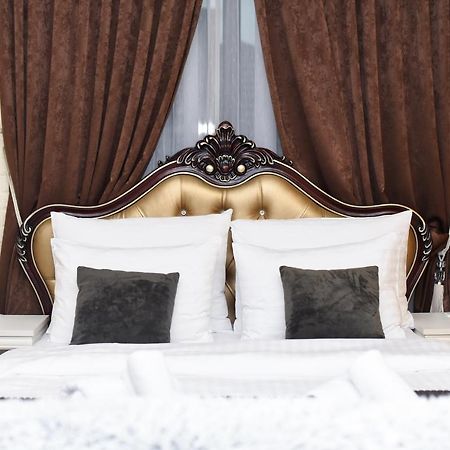 Hotel Palace ヴェリカ・クラドゥシャ エクステリア 写真